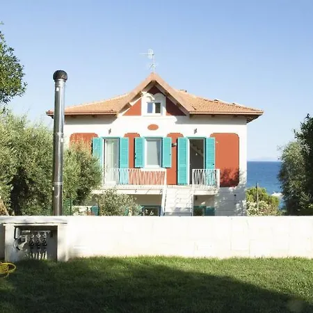 Guest house Chiaror Di Mare